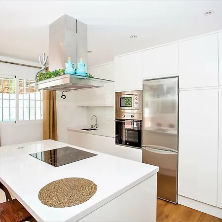 Luxury With Private Swimming Pool アパート