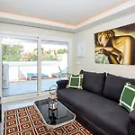 Luxury With Private Swimming Pool