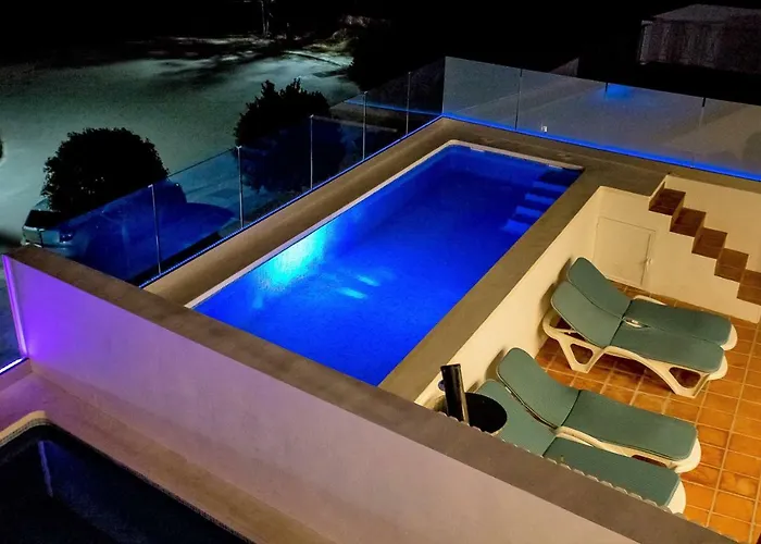 Luxury With Private Swimming Pool * マルベーリャ