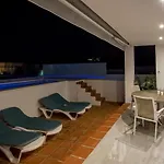 Luxury With Private Swimming Pool Apartment
