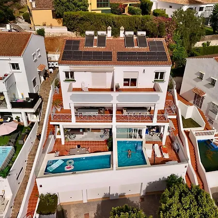 Luxury With Private Swimming Pool Apartament *