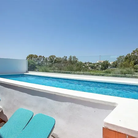 Luxury With Private Swimming Pool *