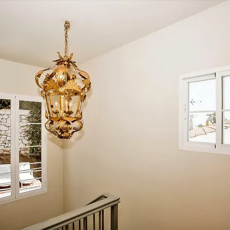 Luxury With Private Swimming Pool Apartament