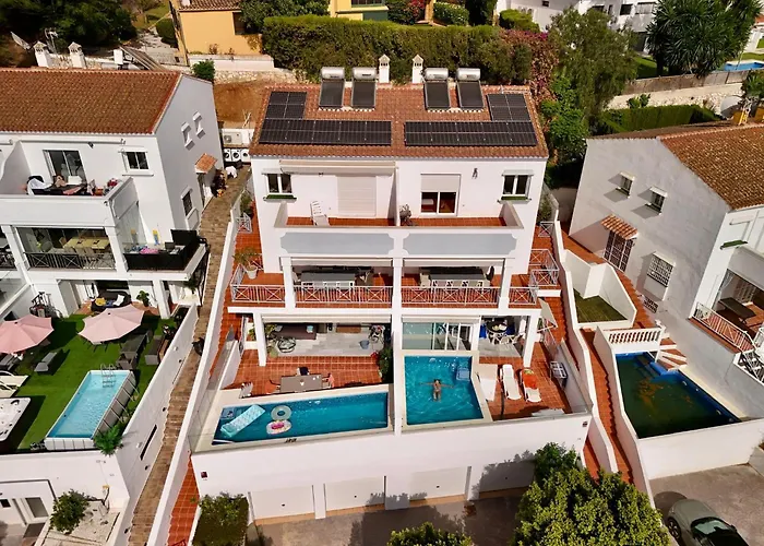 Luxury With Private Swimming Pool Apartament *